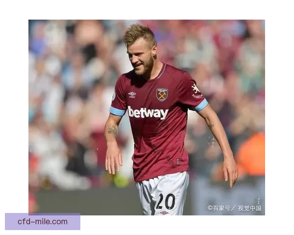 绍切克英超客场补时绝杀伯恩利 铁锤帮痛失三分终迎逆转胜